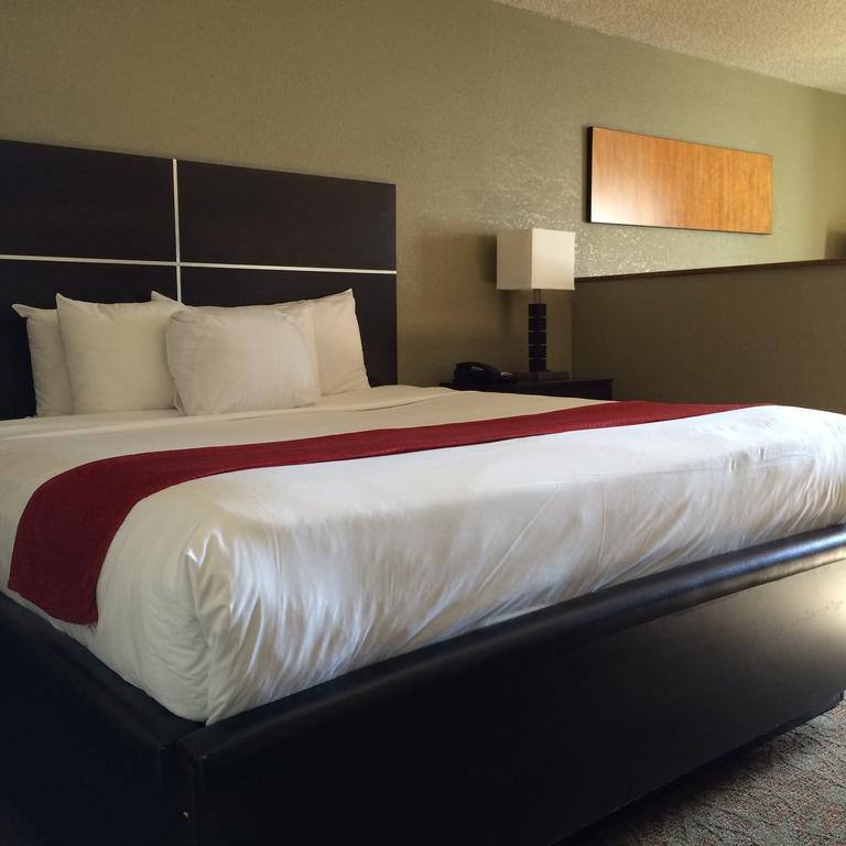 Ramada By Wyndham Albuquerque East Hotell Eksteriør bilde